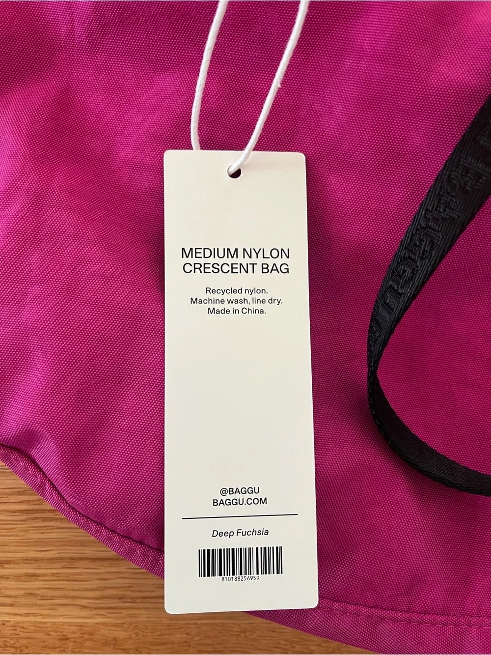 BNWT Baggu Med Crescent Bright Fuchsia - Picture 5 of 10